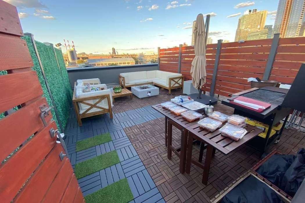 11-25 45th Avenue 6G Long Island City Queens NY 11101