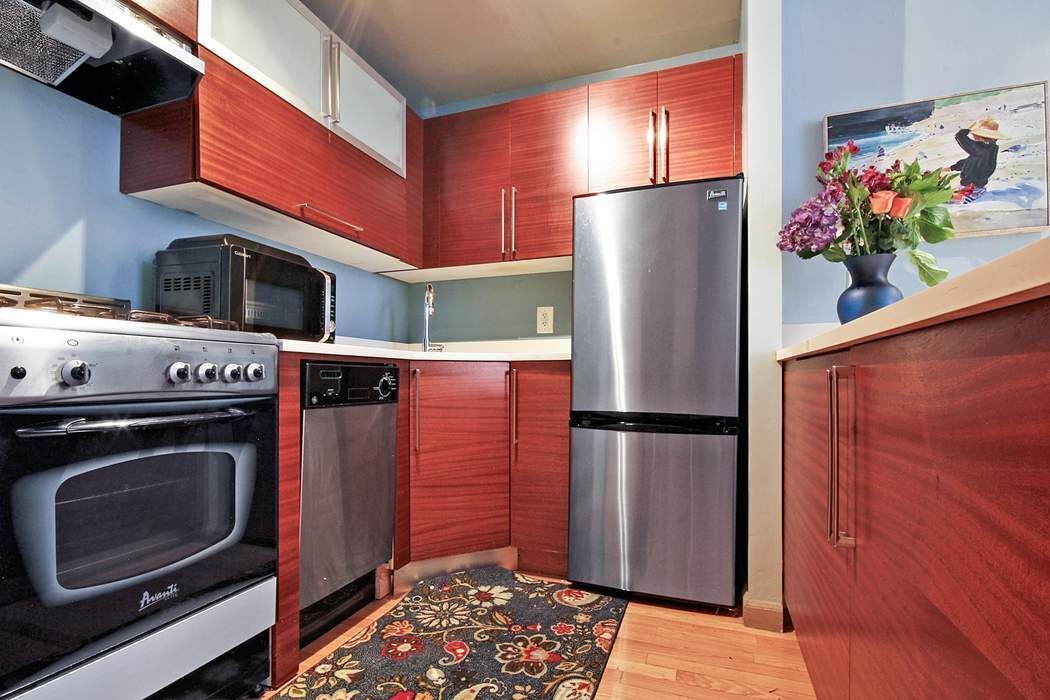 184 Thompson Street 3J Greenwich Village New York NY 10012