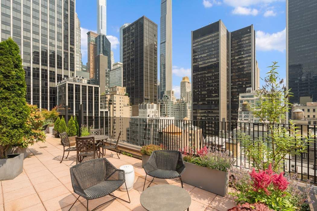 25 West 54th Street 1A/1F Midtown West New York NY 10019