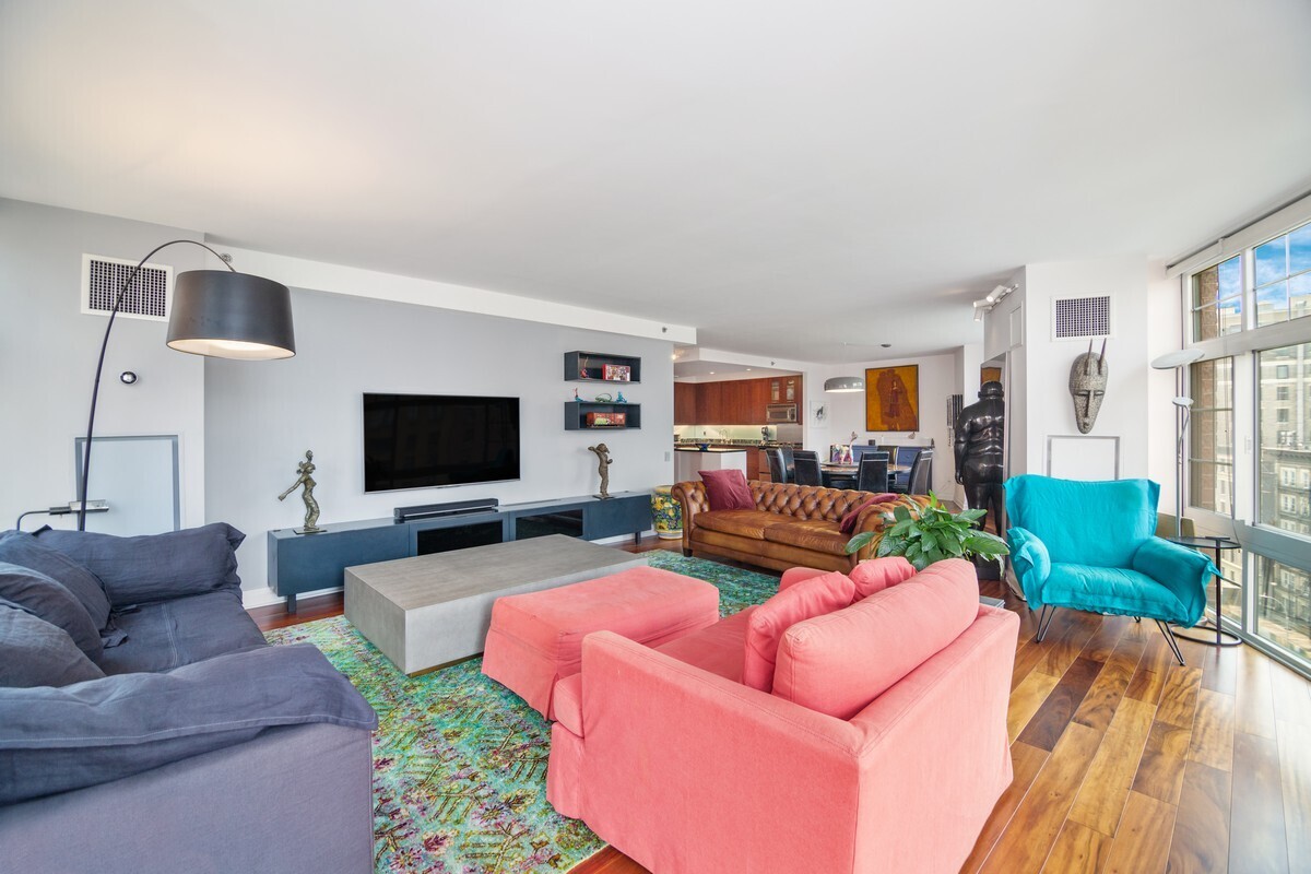 272 West 107th Street Manhattan Valley New York NY 10025