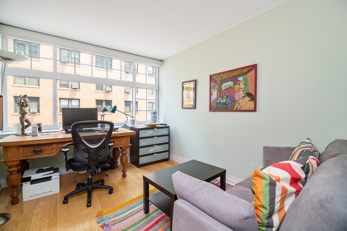 272 West 107th Street Manhattan Valley New York NY 10025