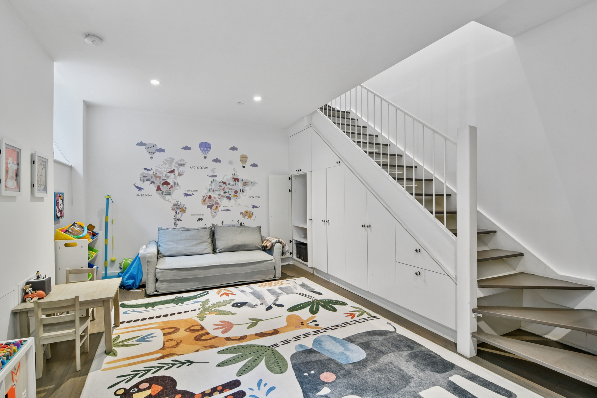 416 West 52nd Street Clinton New York NY 10019