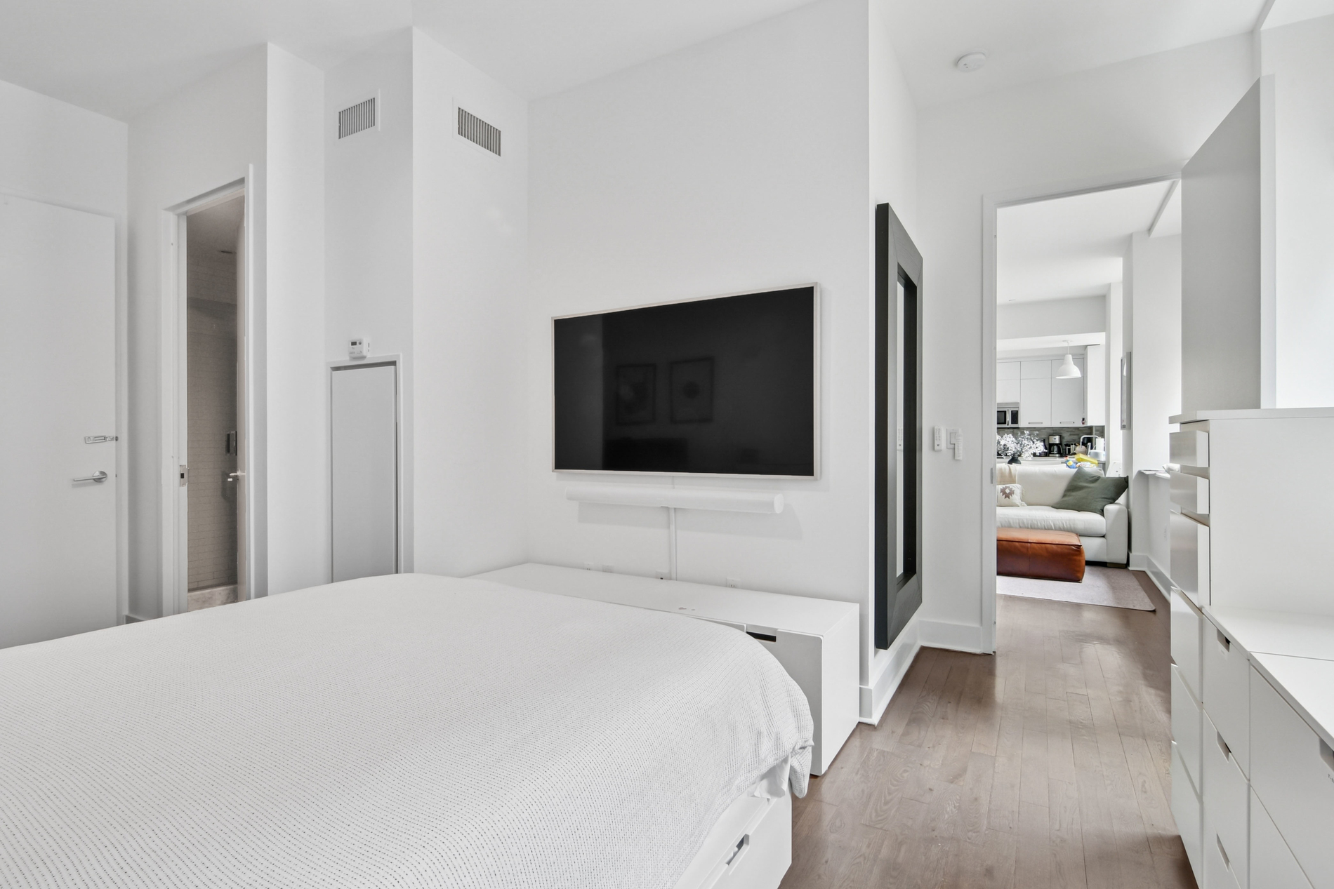 416 West 52nd Street Clinton New York NY 10019