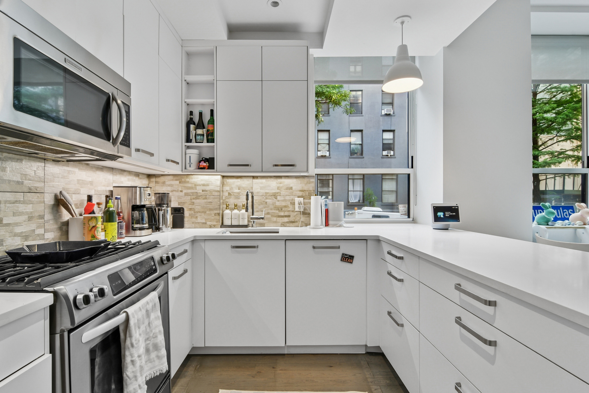 416 West 52nd Street Clinton New York NY 10019