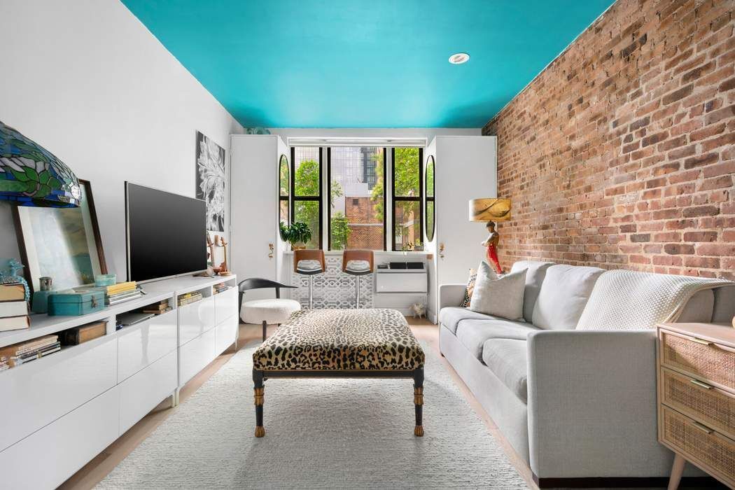 453 West 43rd Street 1B Clinton New York NY 10036