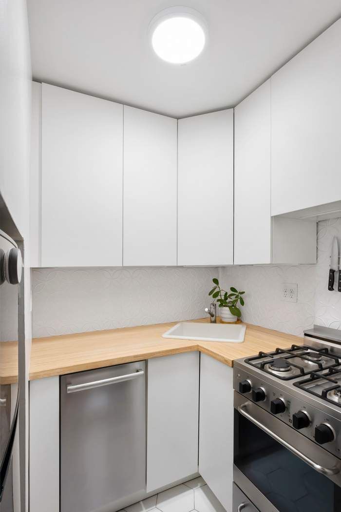 453 West 43rd Street 1B Clinton New York NY 10036