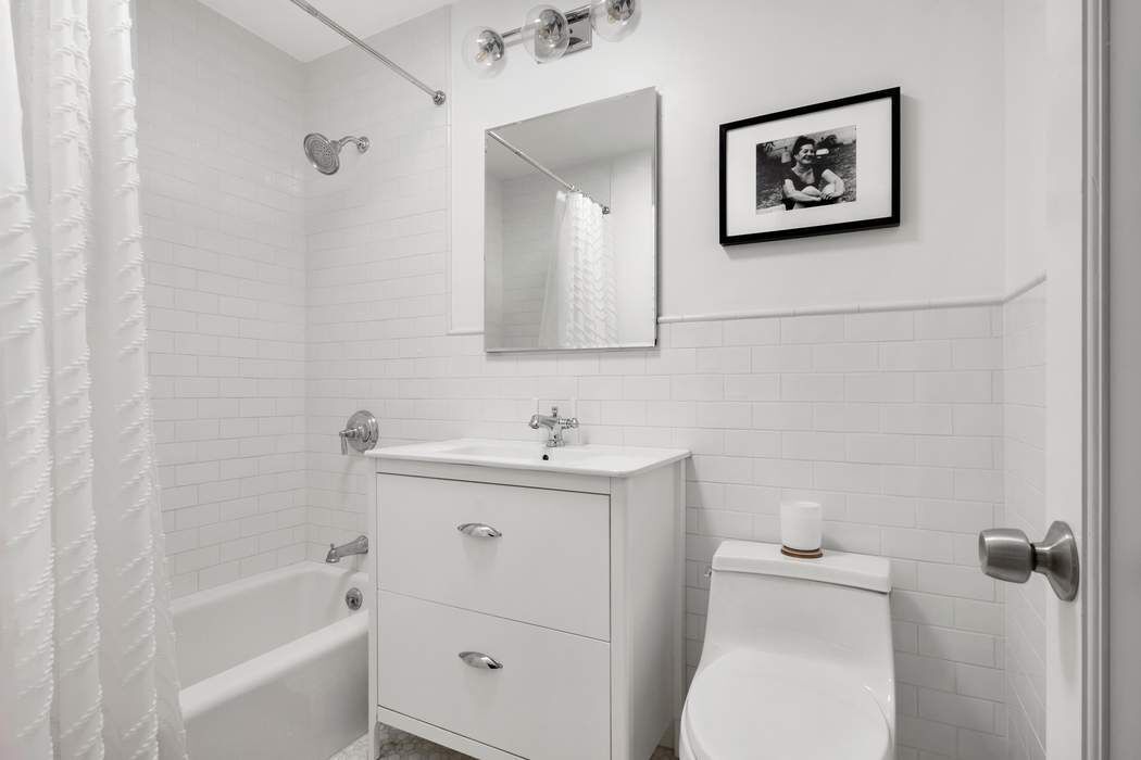 453 West 43rd Street 1B Clinton New York NY 10036