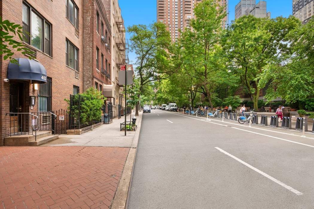 453 West 43rd Street 1B Clinton New York NY 10036