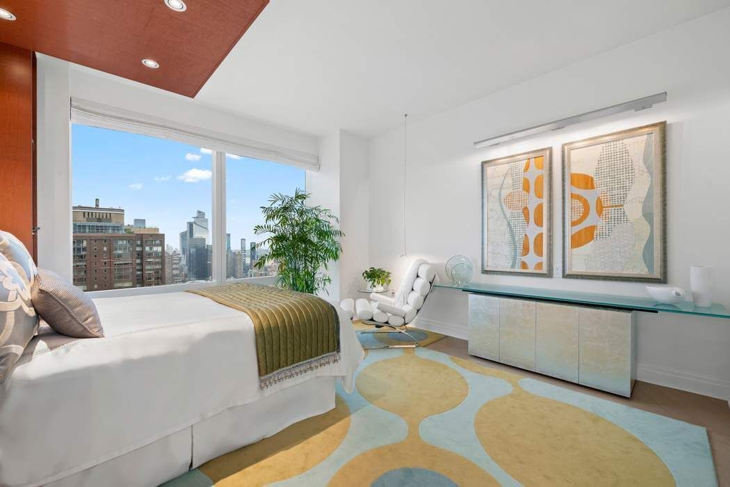 25 Columbus Circle 59D Lincoln Square New York NY 10019