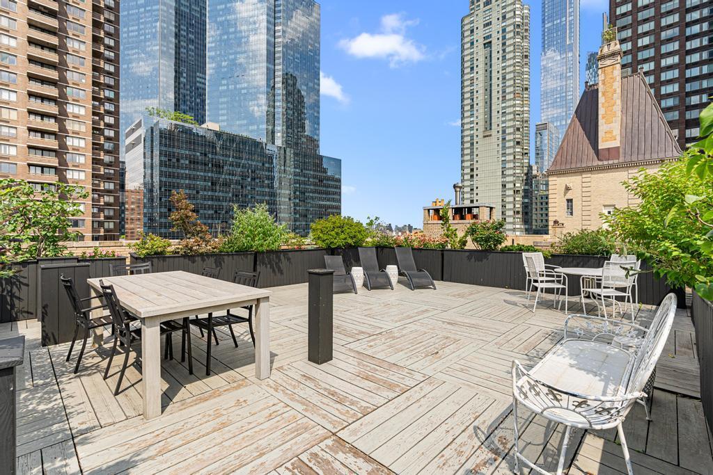 340 West 57th Street 8B Clinton New York NY 10019