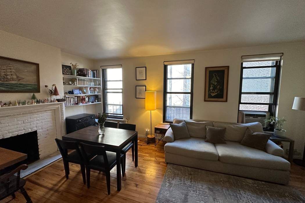 363 West 22nd Street Chelsea New York NY 10011