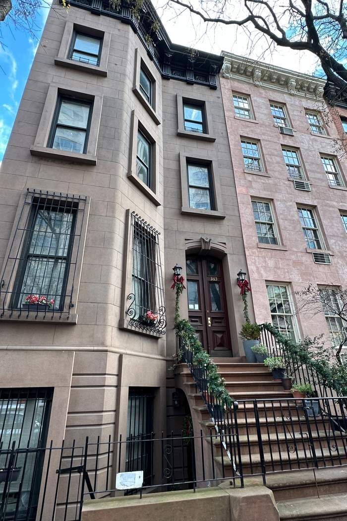 363 West 22nd Street Chelsea New York NY 10011