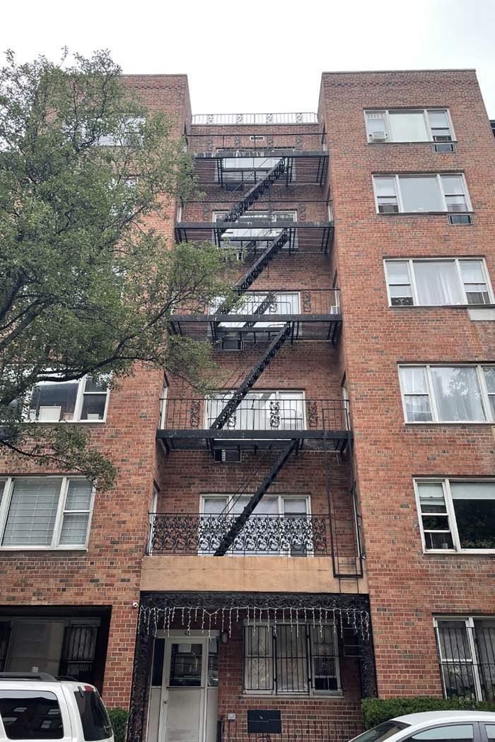 41 West 71st Street Lincoln Square New York NY 10023