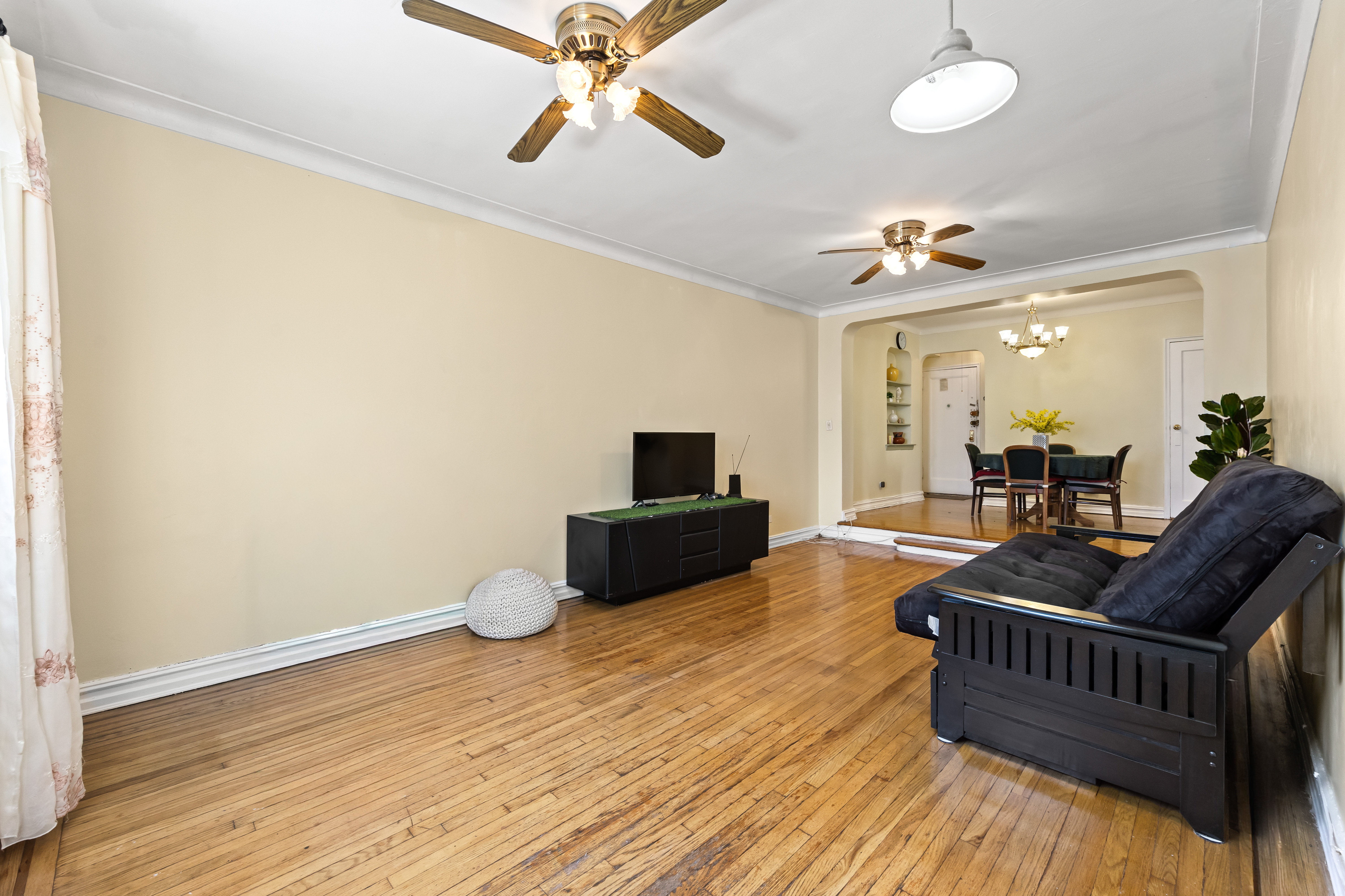 35-35 75th Street 522 Jackson Heights Queens NY 11372