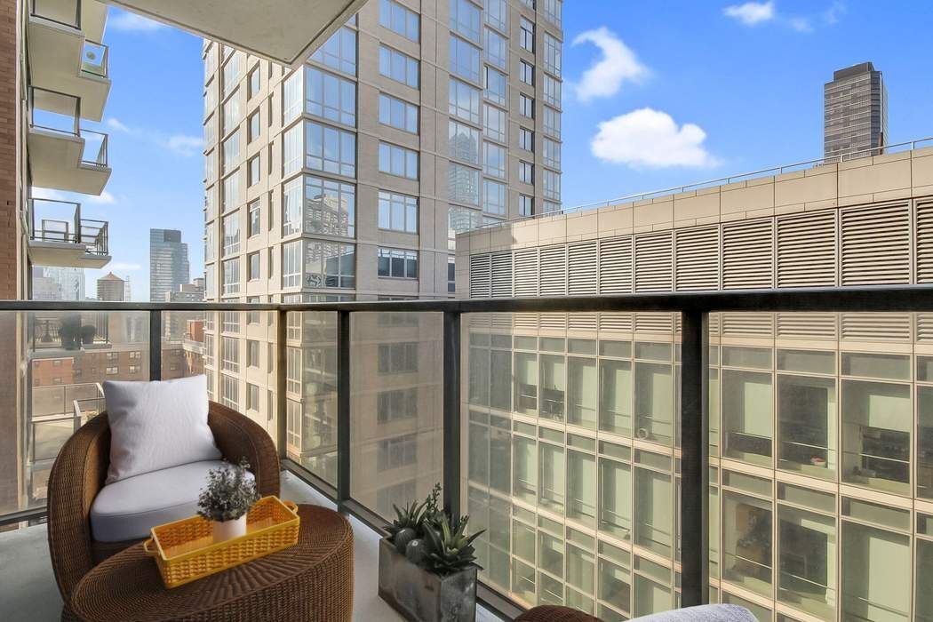 161 West 61st Street 15E Lincoln Square New York NY 10023