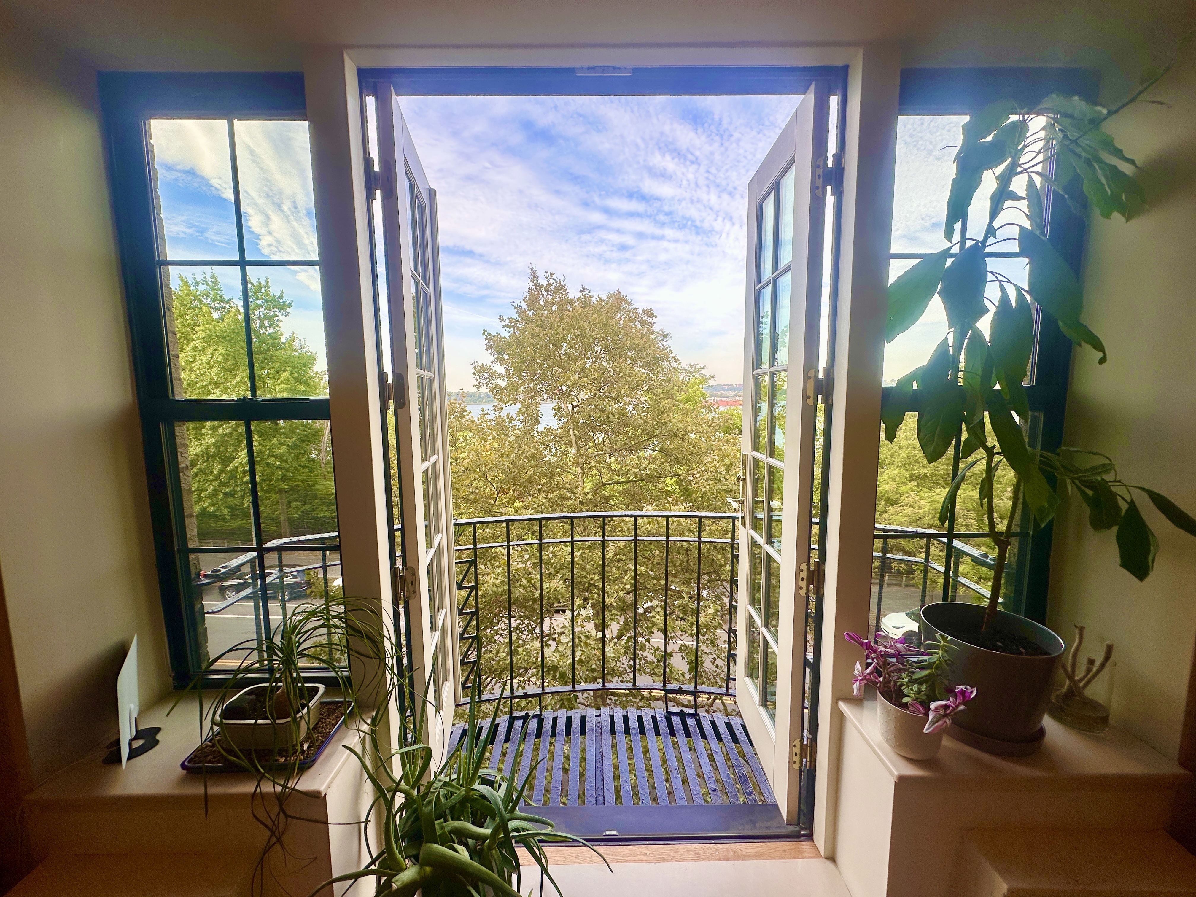 9229 Shore Road 4E Fort Hamilton Brooklyn NY 11209