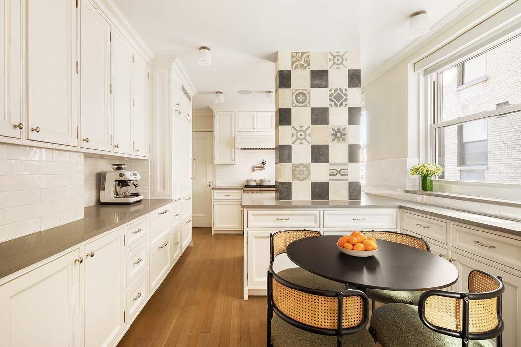 940 Park Avenue 11A Upper East Side New York NY 10028