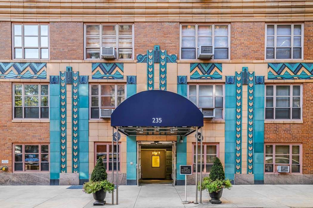 235 East 22nd Street Gramercy Park New York NY 10010