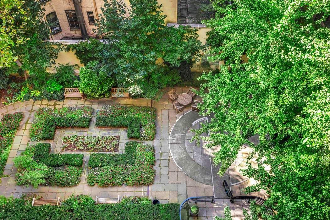 235 East 22nd Street Gramercy Park New York NY 10010