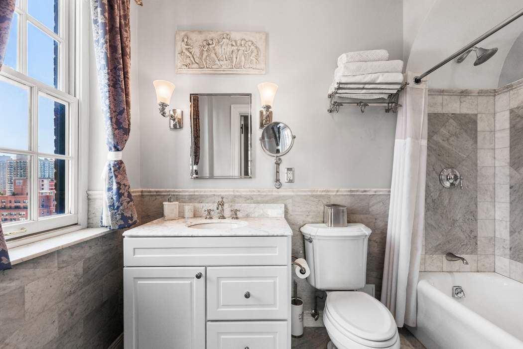 1021 Park Avenue 14C Upper East Side New York NY 10028