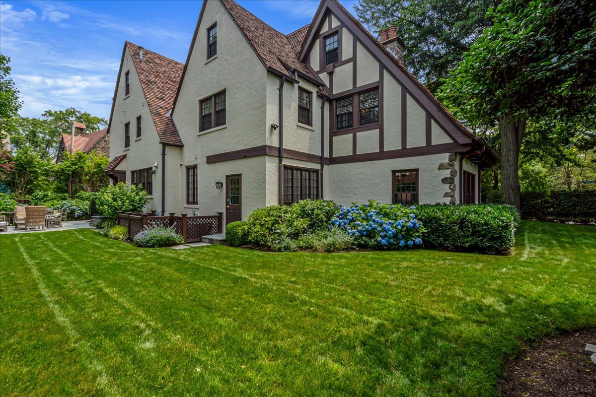 165 Slocum Crescent Forest Hills Gardens Queens NY 11375