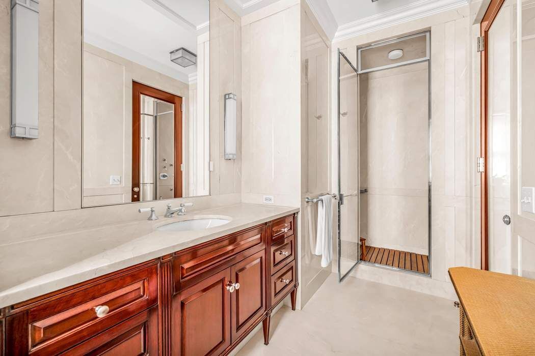 720 Park Avenue 10A Upper East Side New York NY 10021