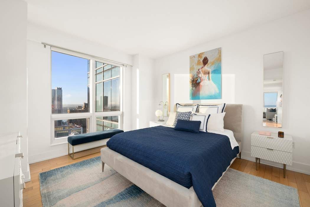 350 West 42nd Street 44H Clinton New York NY 10036