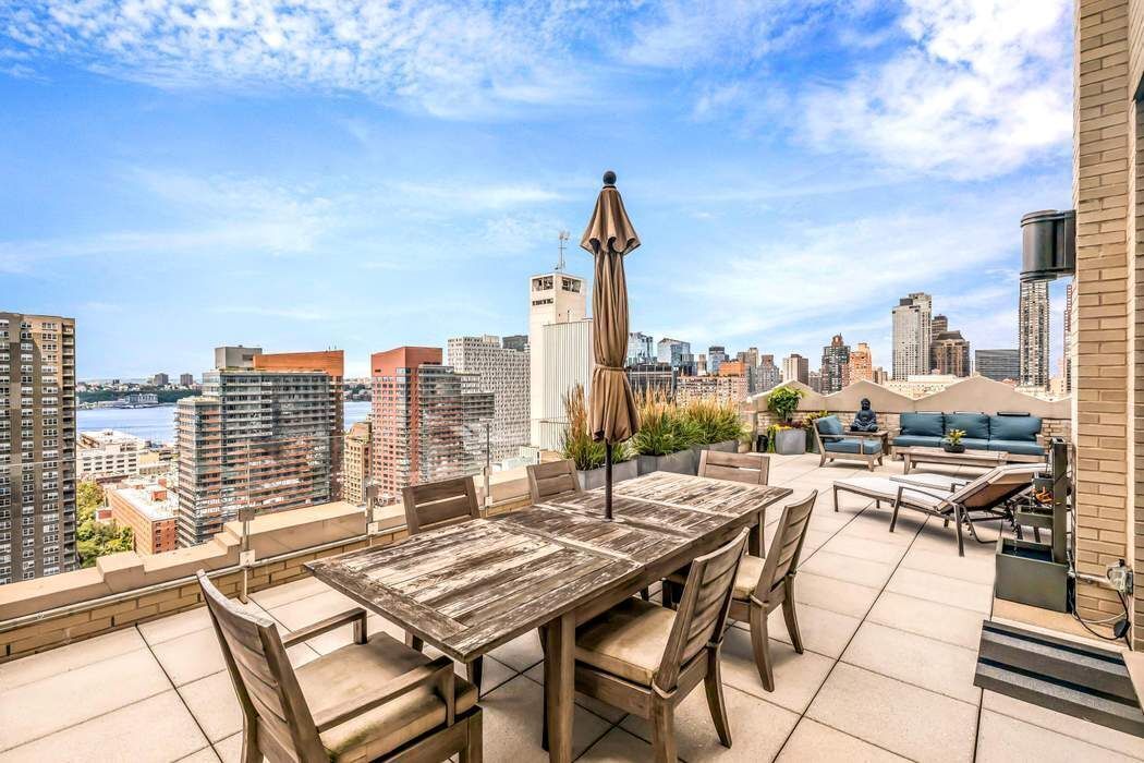 425 West 50th Street PHD Clinton New York NY 10019