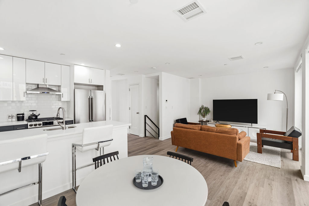 5-18 51st Avenue Hunters Point Queens NY 11101