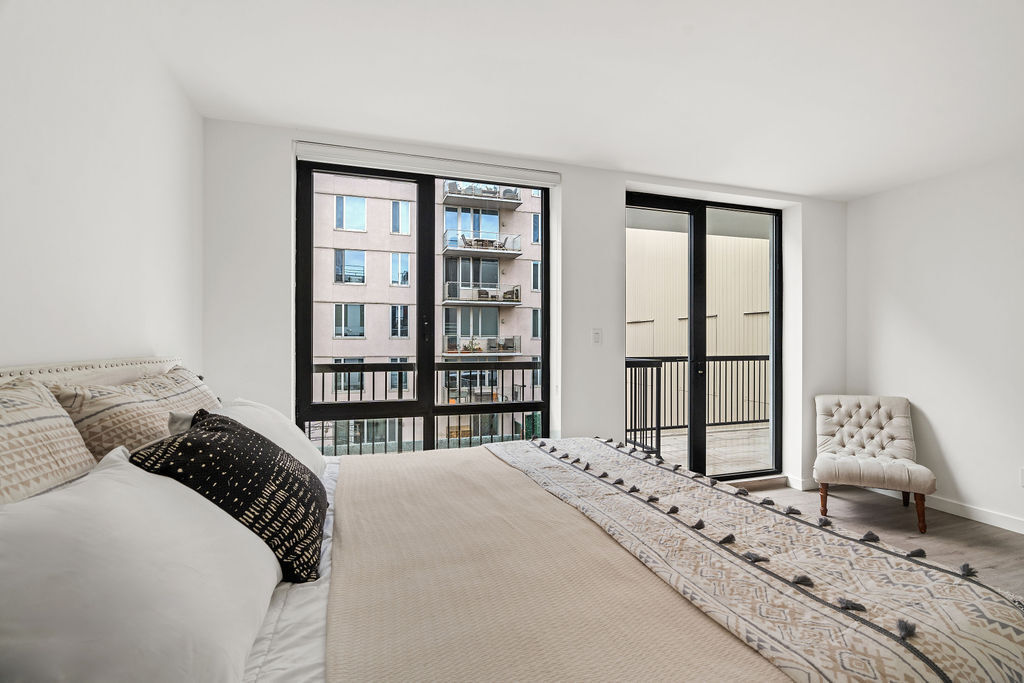 5-18 51st Avenue Hunters Point Queens NY 11101