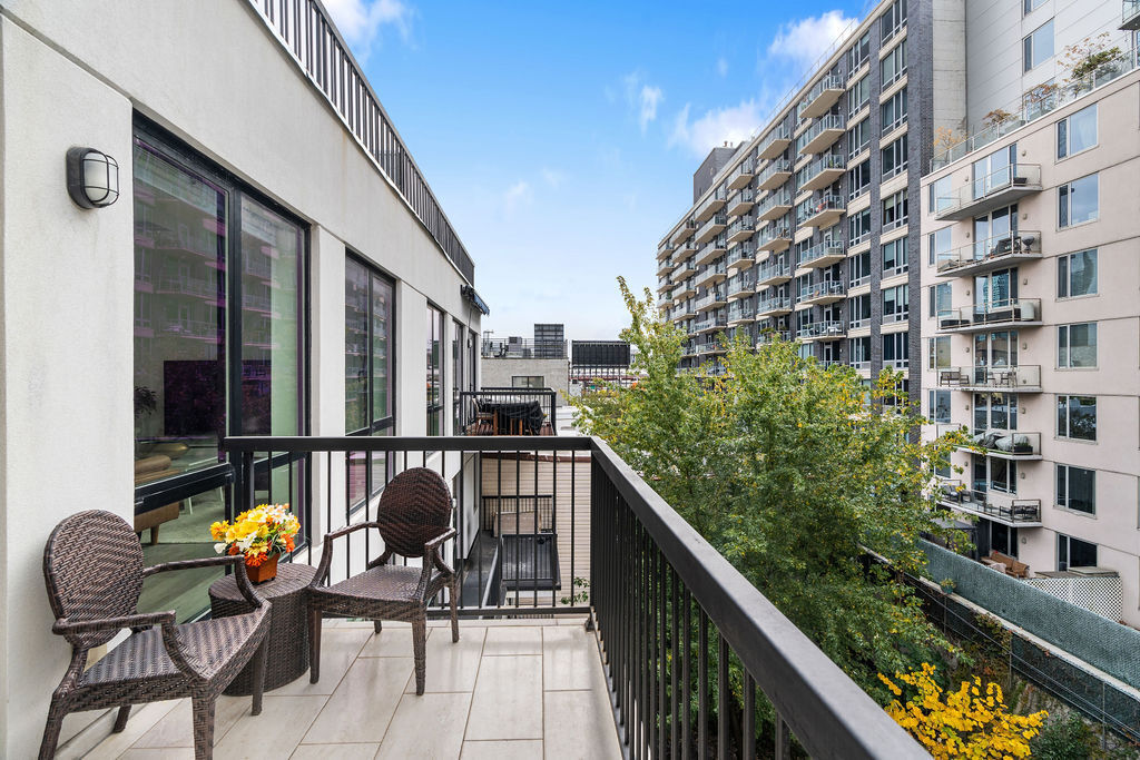 5-18 51st Avenue Hunters Point Queens NY 11101