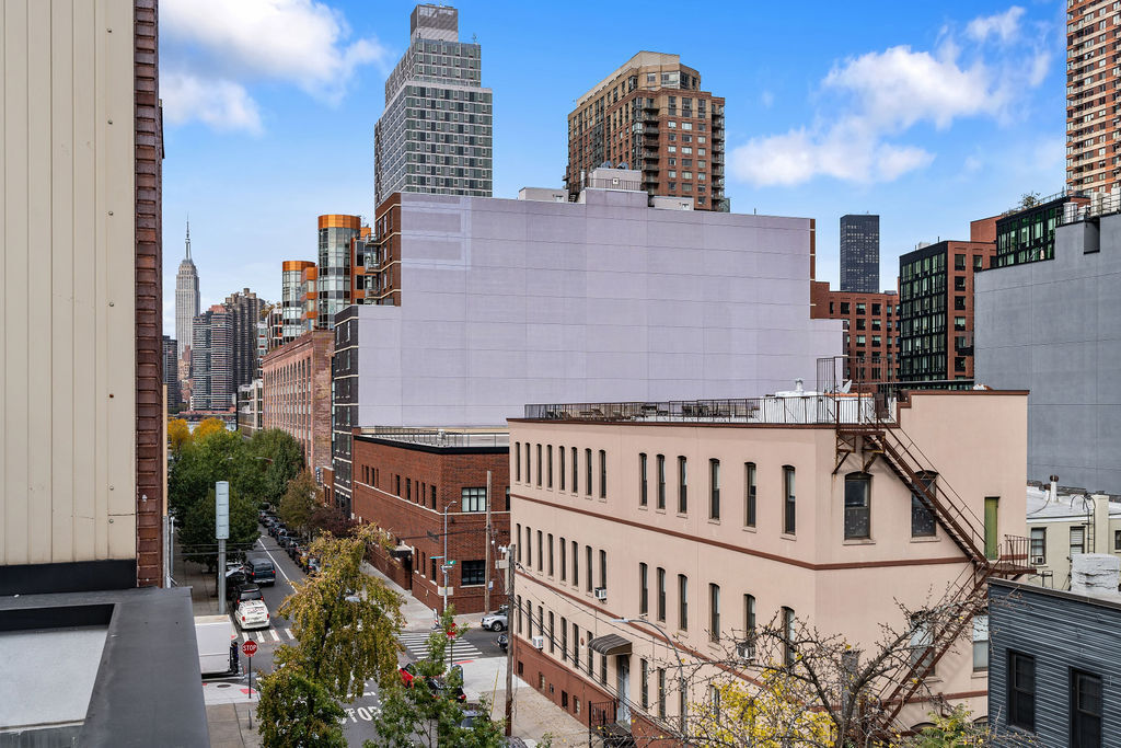 5-18 51st Avenue Hunters Point Queens NY 11101