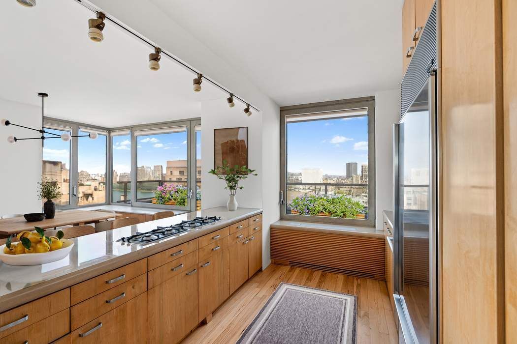 30 East 85th Street Upper East Side New York NY 10028