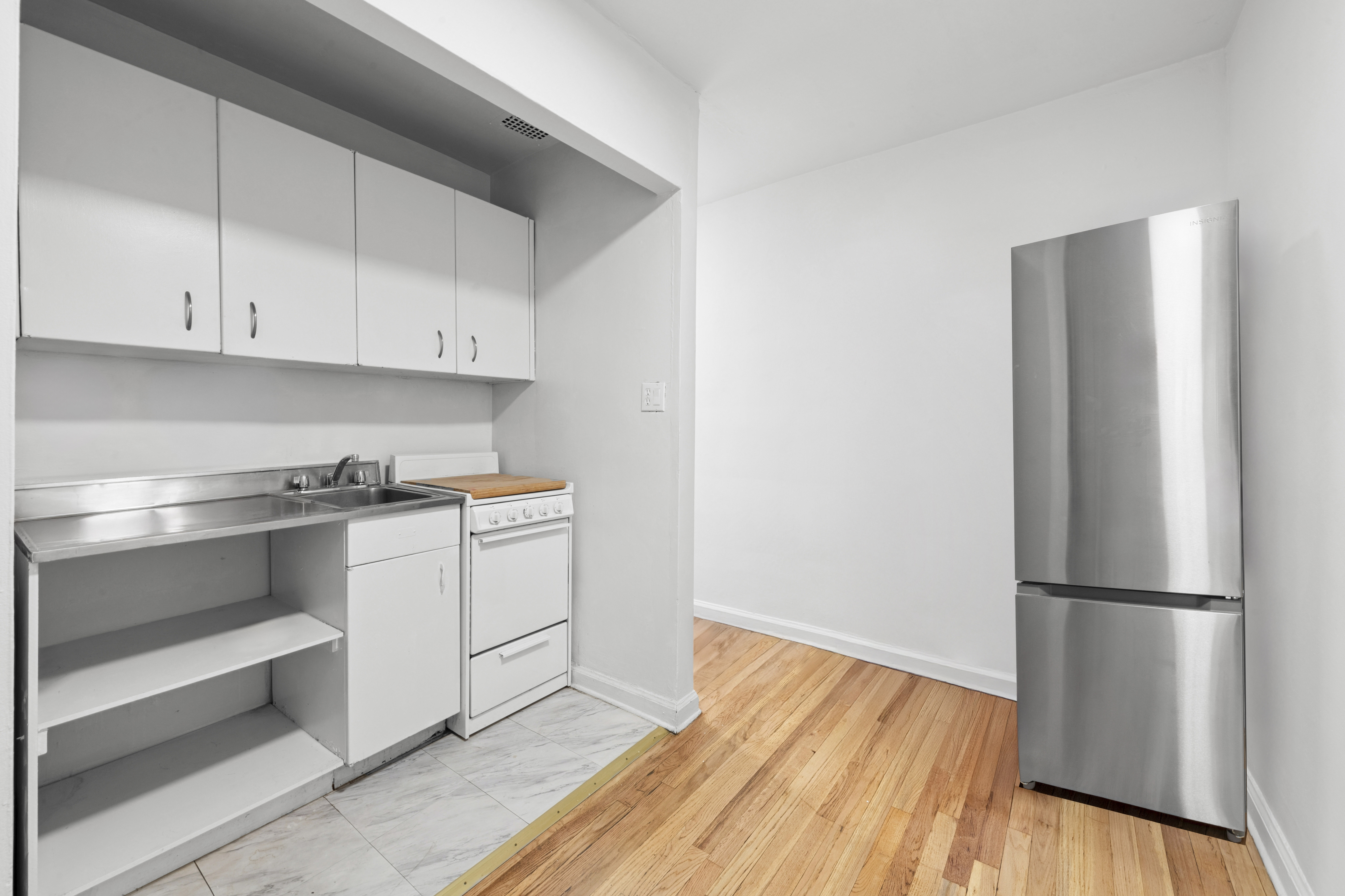 44 West 72nd Street Lincoln Square New York NY 10023