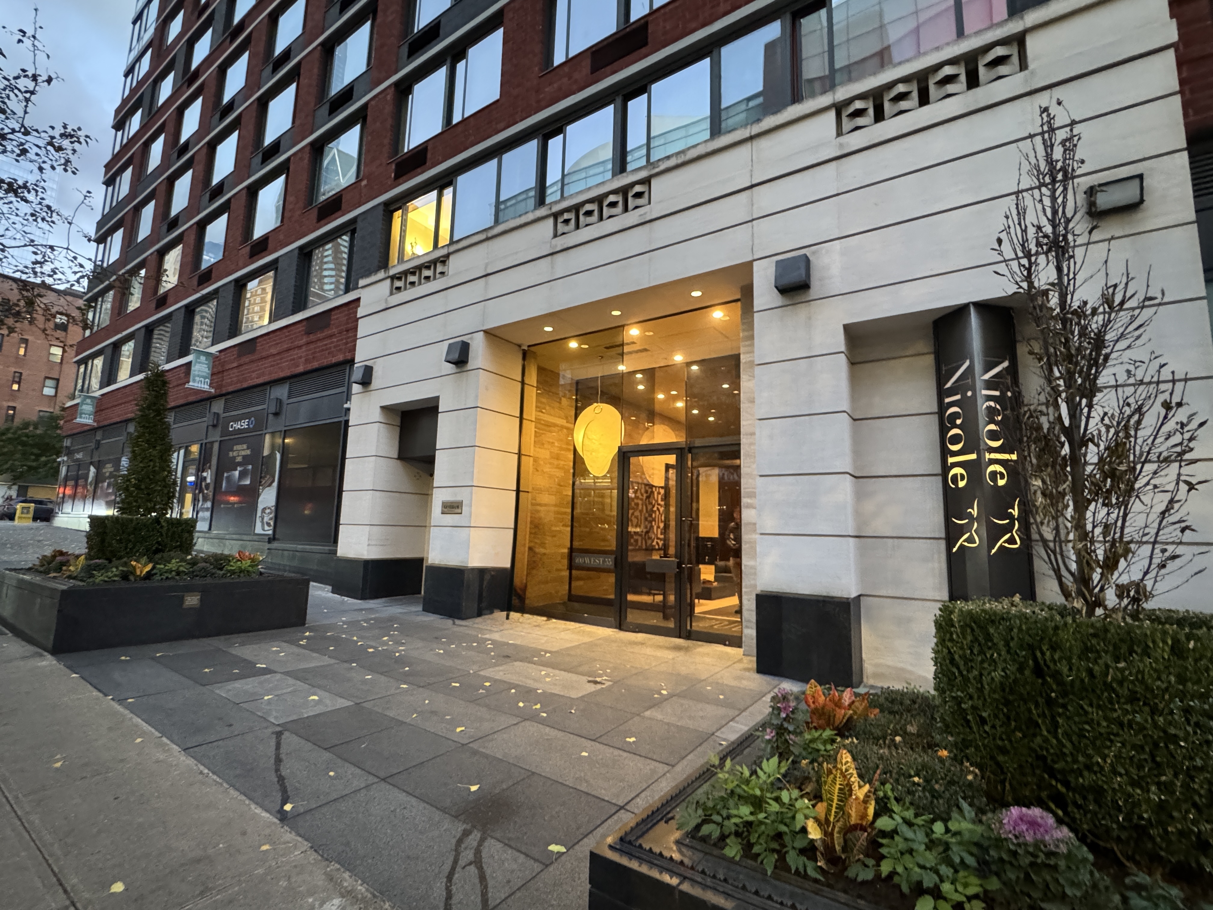 400 West 55th Street 9b Clinton New York NY 10019