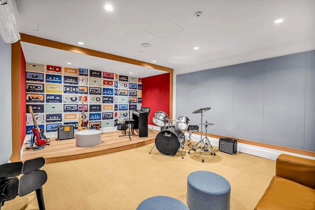 212 West 95th Street 17B Upper West Side New York NY 10025