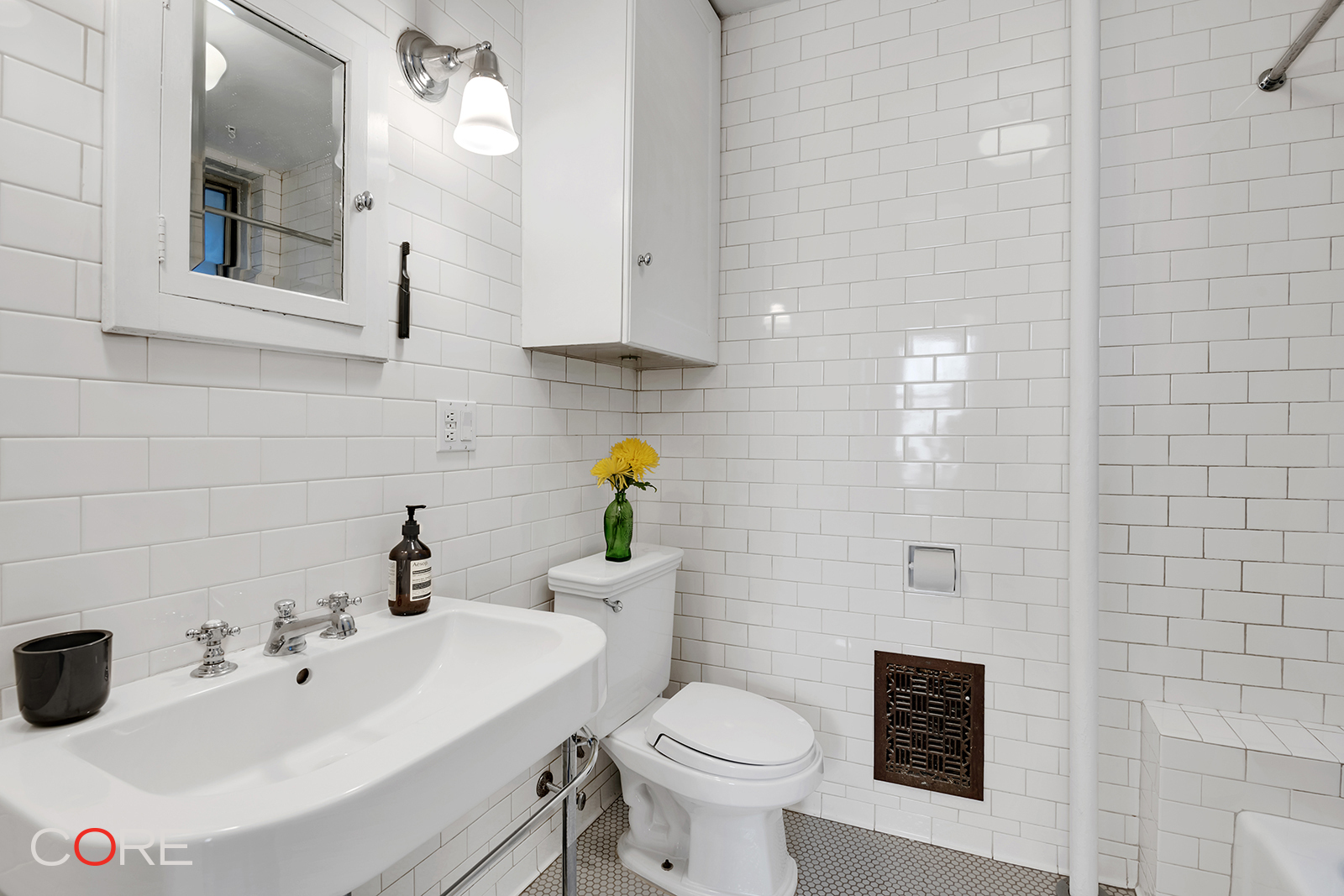 198 East 7th Street 9 E. Greenwich Village New York NY 10009