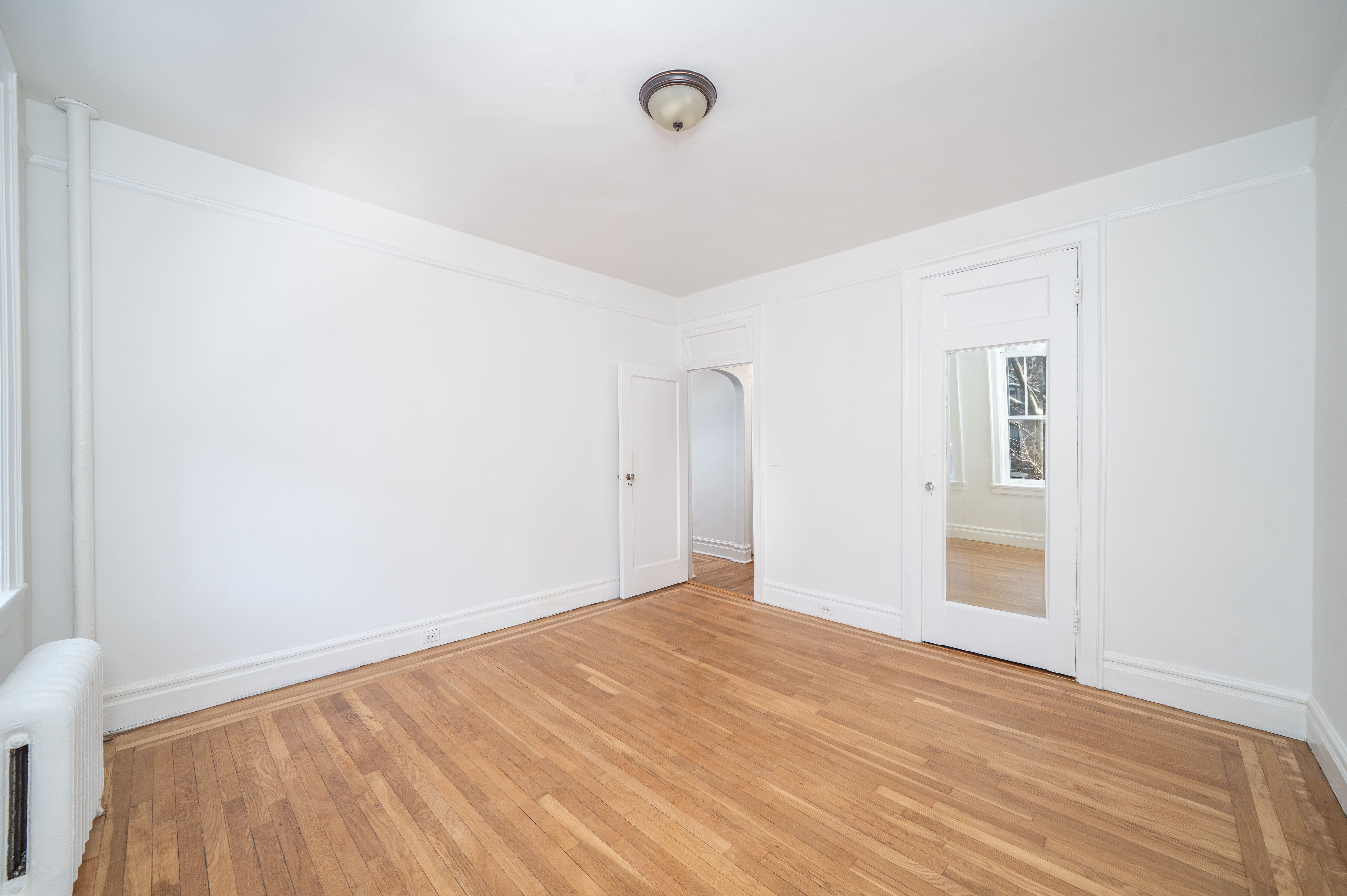 35-27 80th Street 32 Jackson Heights Queens NY 11372