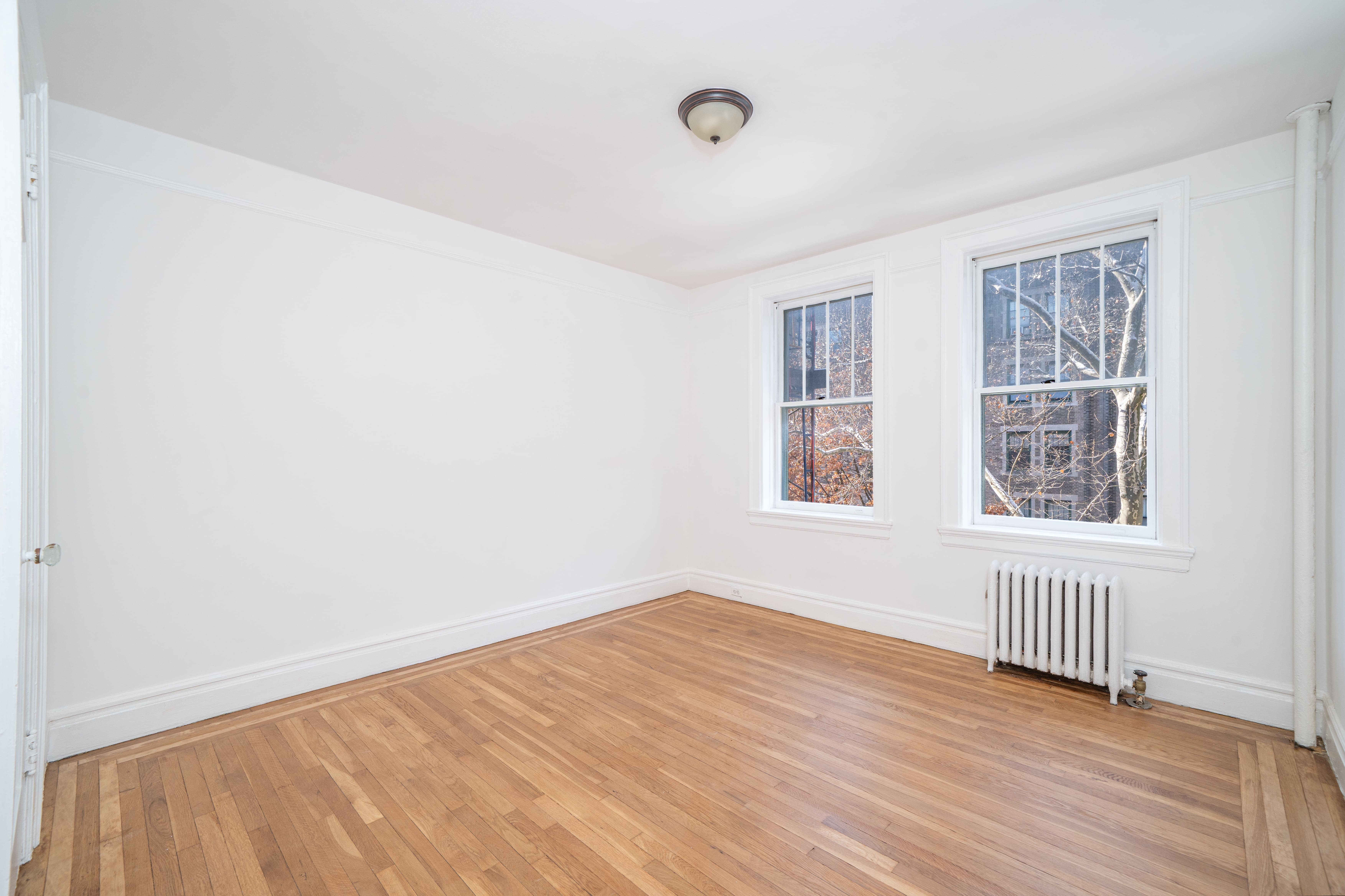 35-27 80th Street 32 Jackson Heights Queens NY 11372