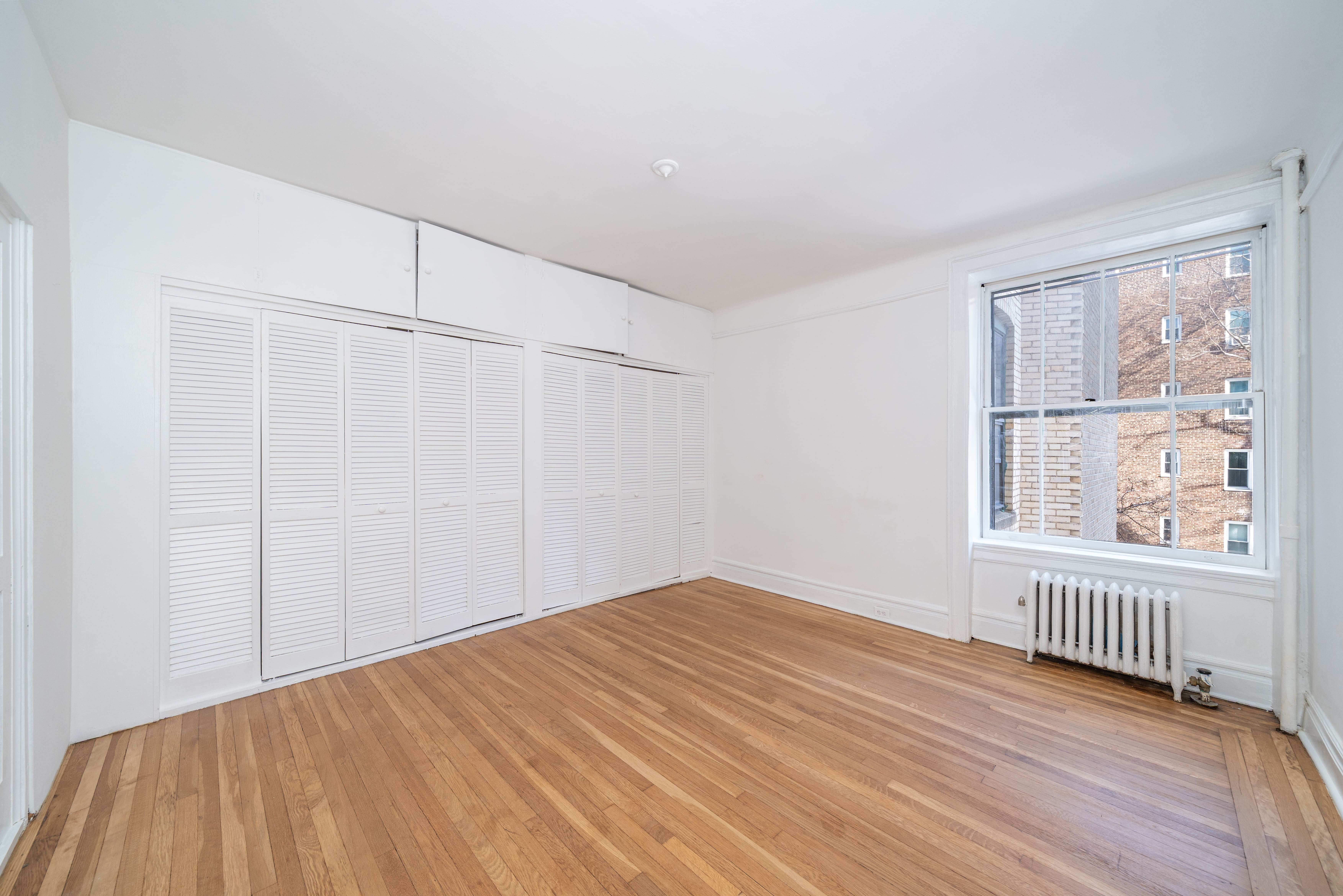 35-27 80th Street 32 Jackson Heights Queens NY 11372