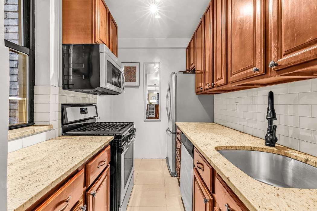 1230 Park Avenue 6A Carnegie Hill New York NY 10128