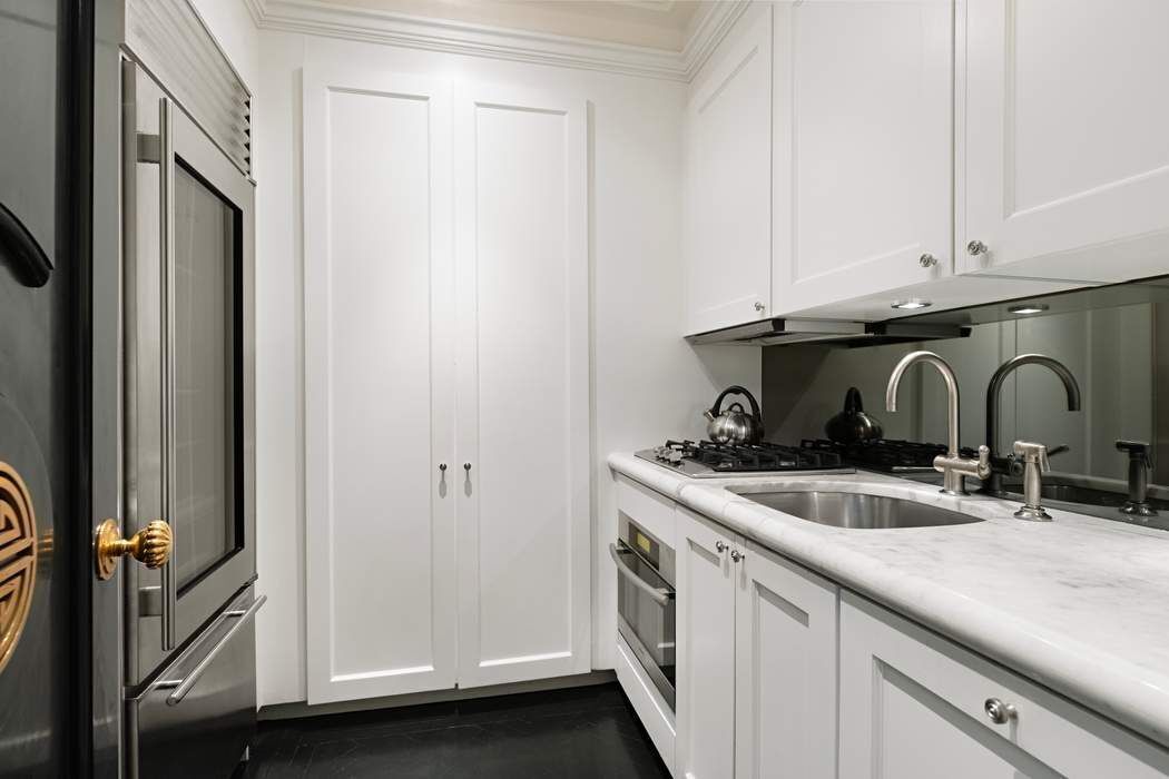 781 Fifth Avenue 304-310 Upper East Side New York NY 10022