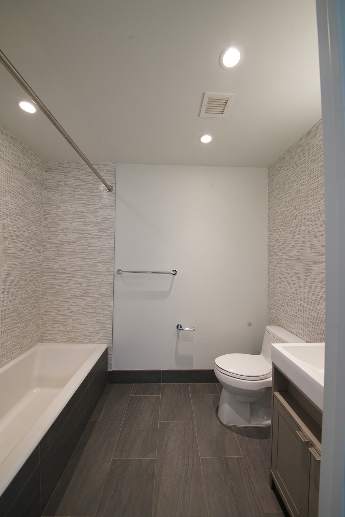 1 BEDROOM enlargeable-image