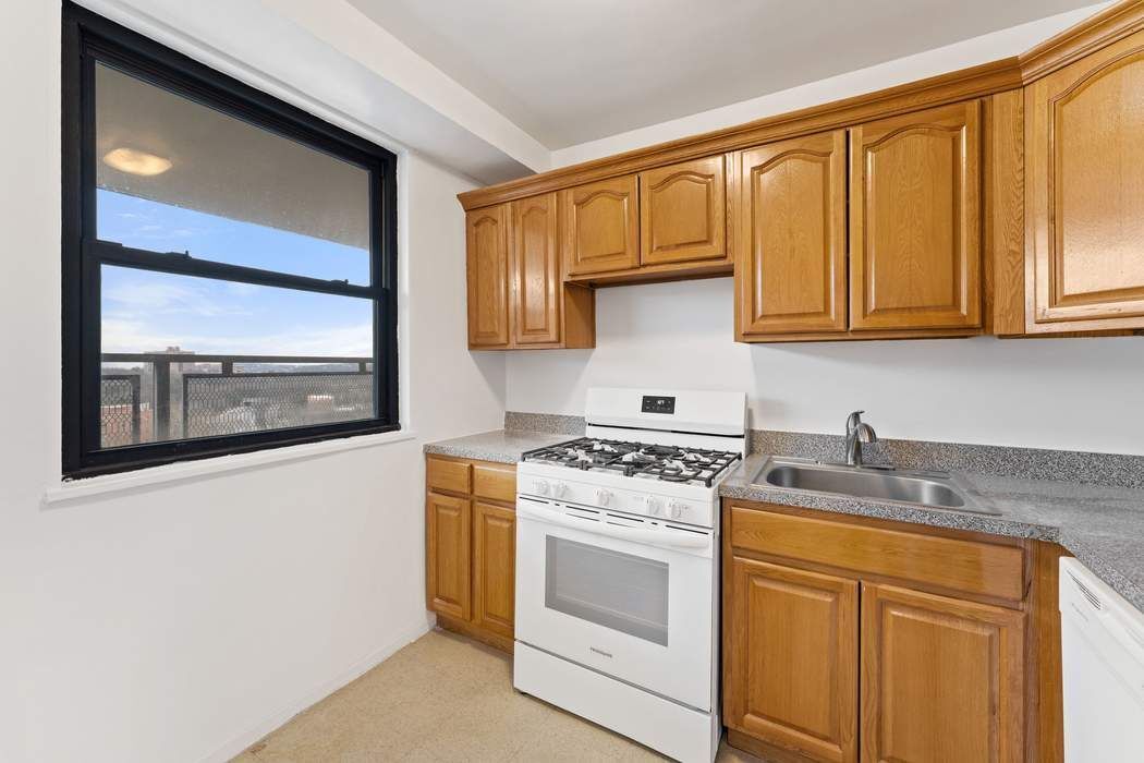 4705 Henry Hudson Parkway West 15G Riverdale Bronx NY 10471