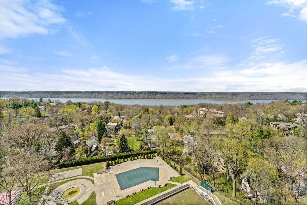 4705 Henry Hudson Parkway West 15G Riverdale Bronx NY 10471
