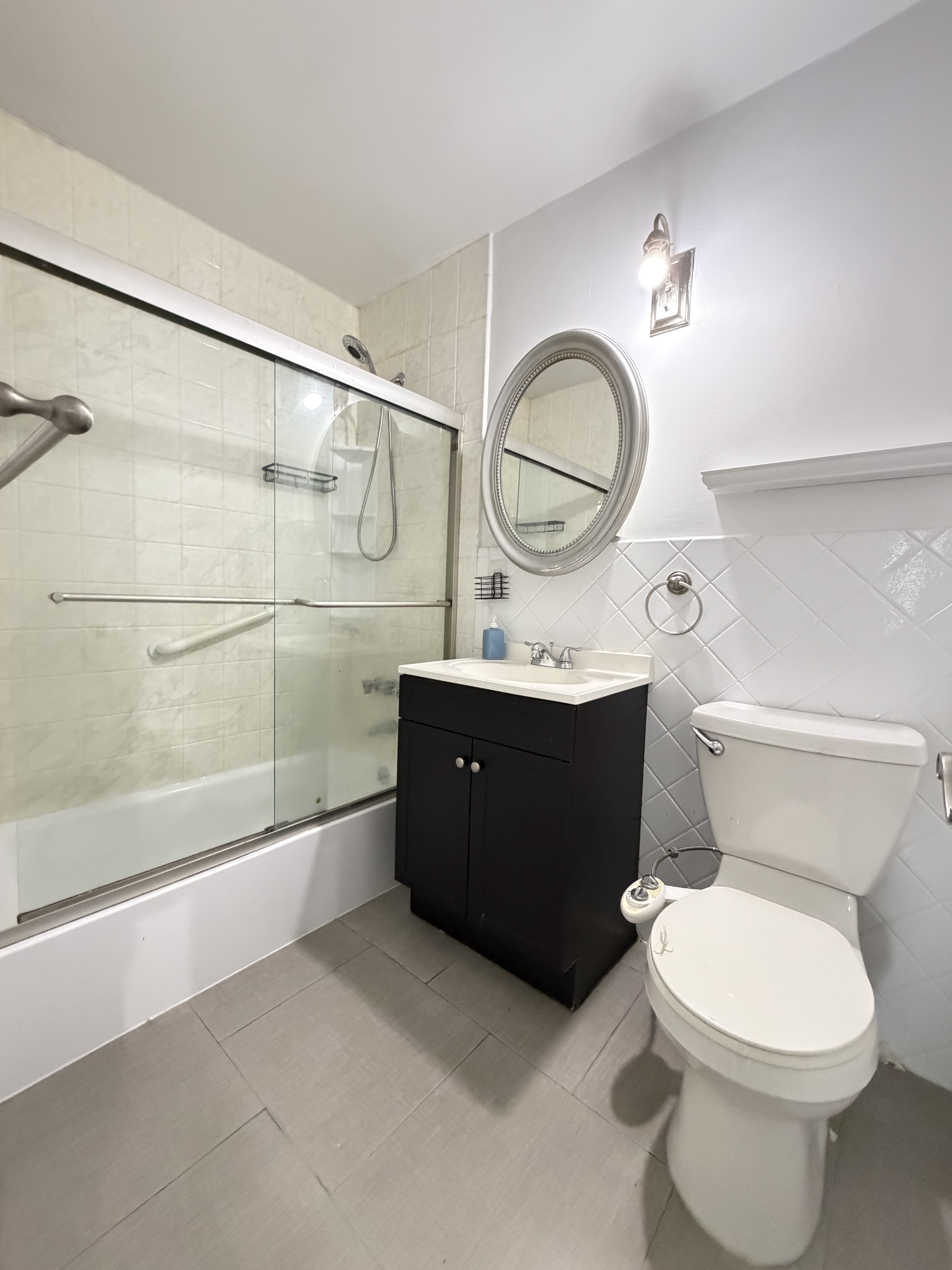 85-15 Main Street 2R Briarwood Queens NY 11435