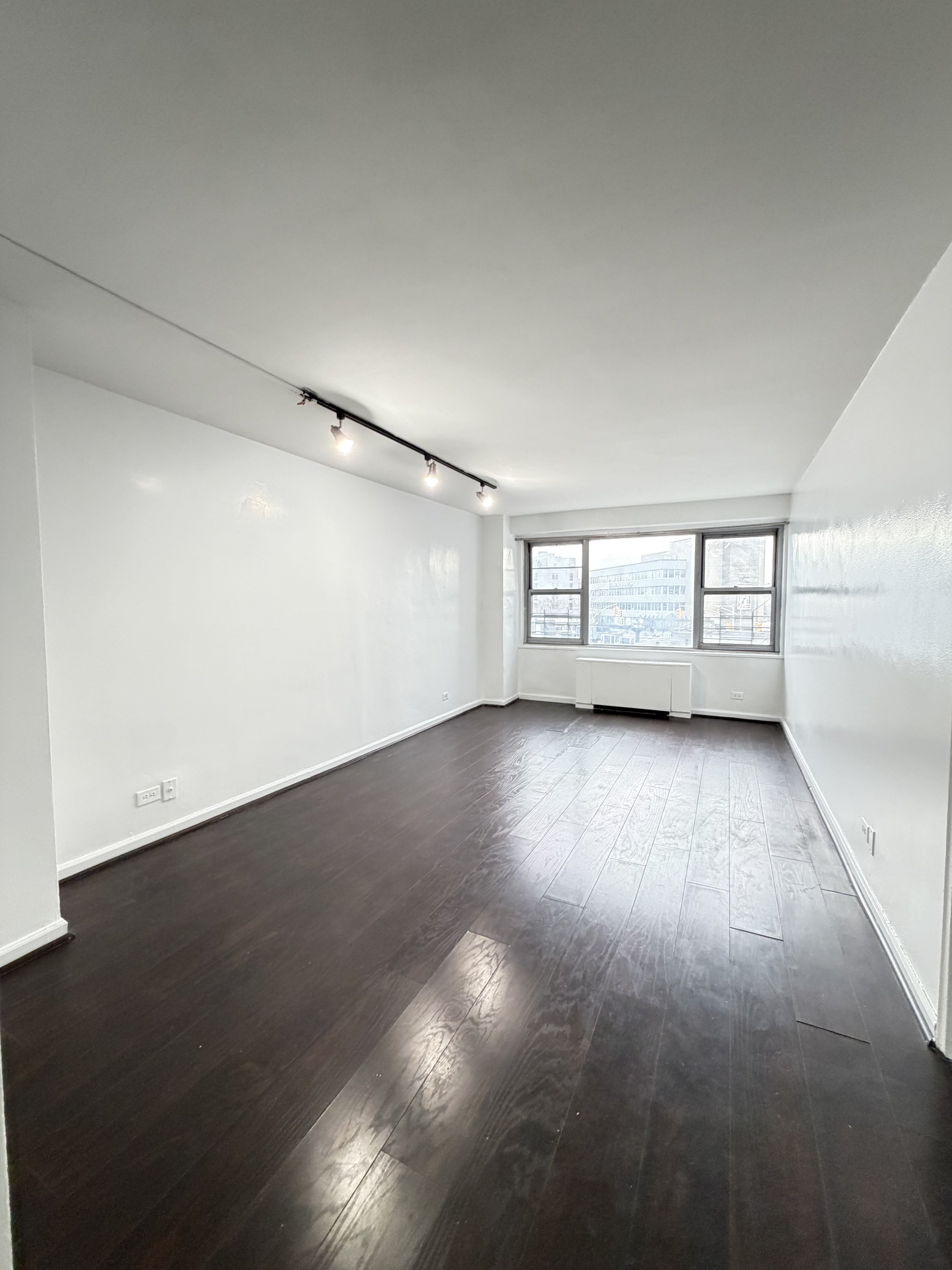 85-15 Main Street 2R Briarwood Queens NY 11435