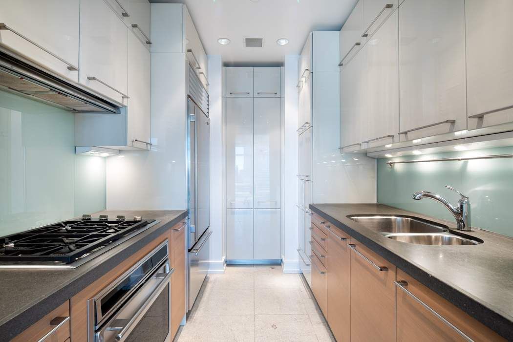 151 East 58th Street Midtown East New York NY 10022