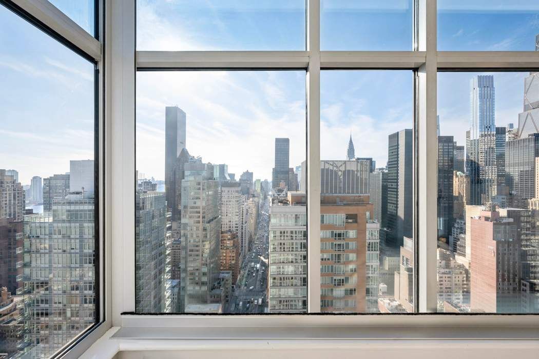 250 East 54th Street 36D Turtle Bay New York NY 10022