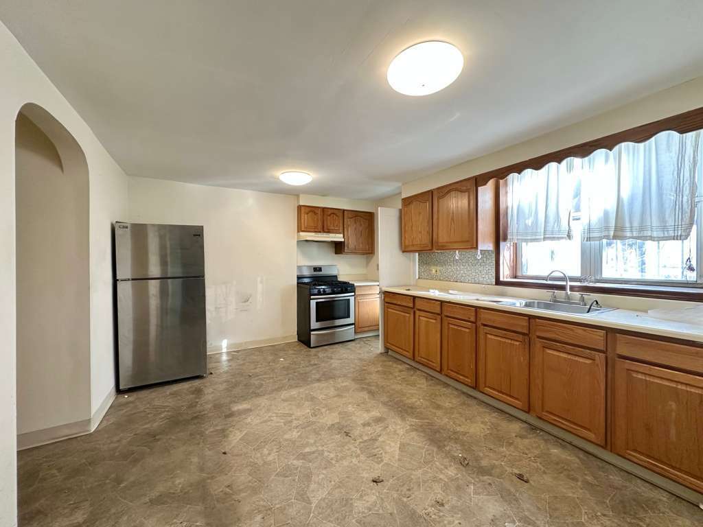 51-19 34th Street Long Island City Queens NY 11101